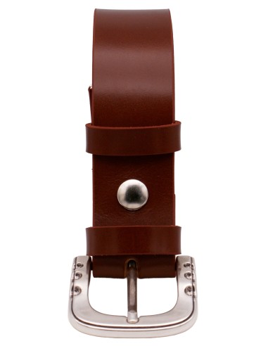 Vue de face d’une ceinture cognac en cuir pleine fleur 4 cm, boucle argentée brillante au design raffiné
