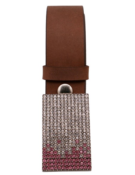 Ceinture cuir nubuck pleine fleur 4 cm marron vieilli – boucle plaque sertie strass blancs/roses, vue enroulée trois‑quarts