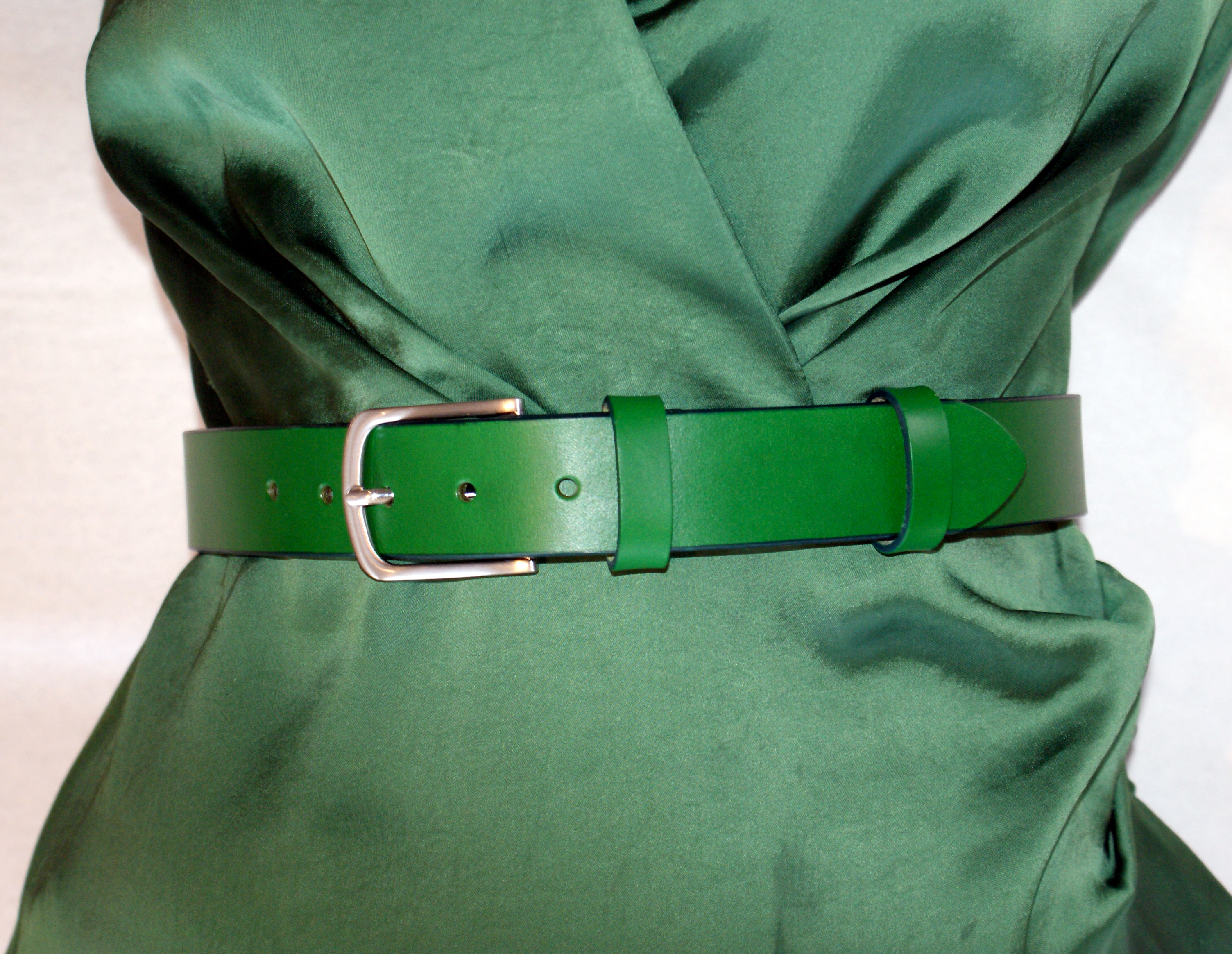 Ceinture femme pour robe : comment choisir parmi nos modèles tendance